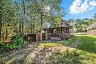52 Hunters Creek Dr, Huntsville, TX 77340 - Photo 1