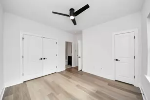 5630 Dolores St, Houston, TX 77057 - Photo 25