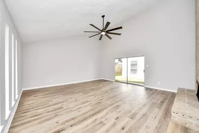 9114 Spellman Road, Houston, TX 77031 - Photo 7