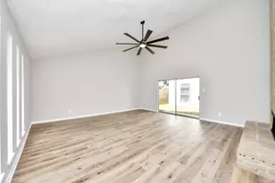 9114 Spellman Rd, Houston, TX 77031 - Photo 5