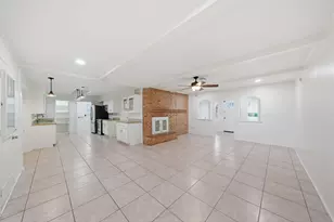 10311 Westray St, Houston, TX 77043 - Photo 15