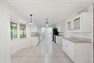 10311 Westray St, Houston, TX 77043 - Photo 9