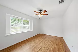 10311 Westray St, Houston, TX 77043 - Photo 31