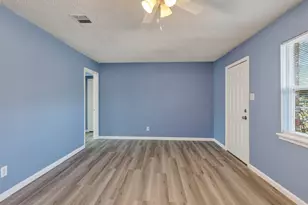 2613 Timber Dr, Dickinson, TX 77539 - Photo 11