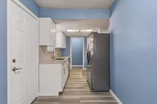 2613 Timber Dr, Dickinson, TX 77539 - Photo 9