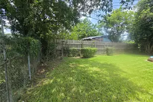 5659 Westover St, Houston, TX 77033 - Photo 3