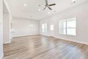 13083 Clear View Dr, Willis, TX 77318 - Photo 17