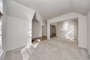 70 N Lace Arbor Dr, The Woodlands, TX 77382 - Photo 7