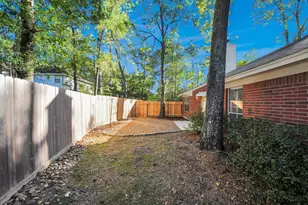 70 N Lace Arbor Dr, The Woodlands, TX 77382 - Photo 39