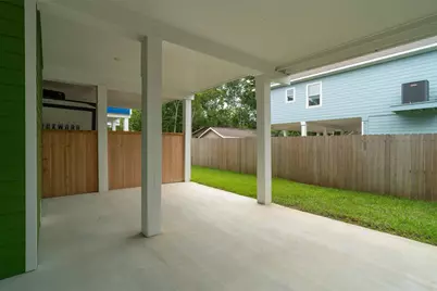 213 West, Kemah, TX 77565 - Photo 3