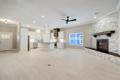 213 West, Kemah, TX 77565 - Photo 13