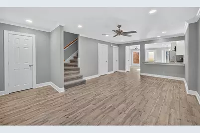 5534 Holly Street #I, Houston, TX 77081 - Photo 7