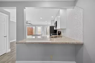 5534 Holly St, Houston, TX 77081 - Photo 11