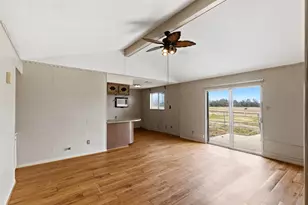 21205 Evans Ln, Washington, TX 77880 - Photo 7