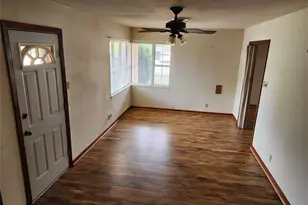 11319 Walk Dr, Houston, TX 77076 - Photo 5