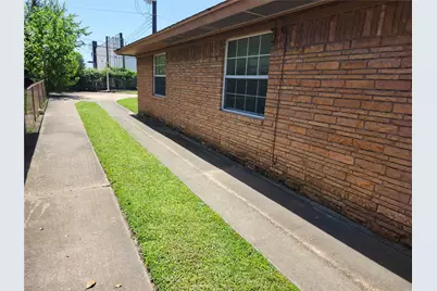 11319 Walk Drive, Houston, TX 77076 - Photo 21