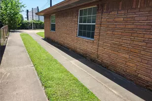 11319 Walk Dr, Houston, TX 77076 - Photo 21