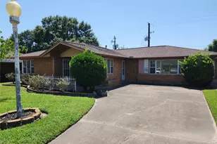 11319 Walk Dr, Houston, TX 77076 - Photo 1