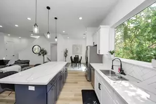 2512 Anita St, Houston, TX 77004 - Photo 9