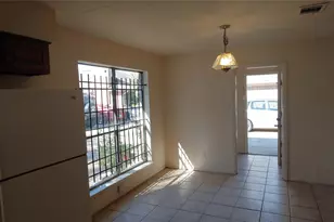 10822 Lynbrook Dr, Houston, TX 77042 - Photo 9