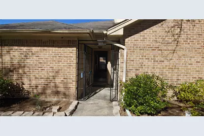 10822 Lynbrook Drive #a, Houston, TX 77042 - Photo 3