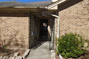 10822 Lynbrook Dr, Houston, TX 77042 - Photo 3