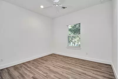 9027 Laverne Oak Lane, Houston, TX 77080 - Photo 25