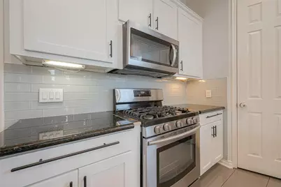 7543 Highmeadow Drive, Houston, TX 77063 - Photo 25