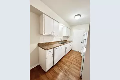 2400 5th Street #8, Bay City, TX 77414 - Photo 5