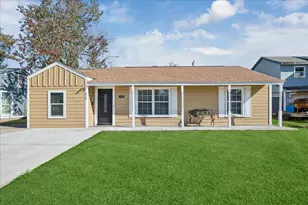 1900 Oregon St, Baytown, TX 77520 - Photo 1