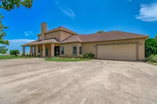 11610 Cedar Gully Rd, Beach City, TX 77523 - Photo 9