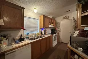 944 Whispering Pine Ln, Lufkin, TX 75901 - Photo 9