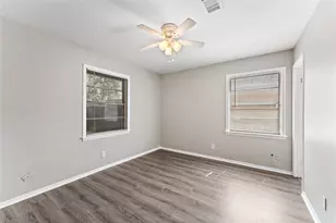 2910 Somerset Ave, Texas City, TX 77590 - Photo 7