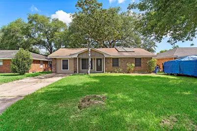 2910 Somerset Avenue, Texas City, TX 77590 - Photo 1