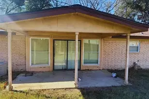 4251 Stardust Ln, Fort Worth, TX 76119 - Photo 9