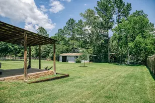 601 S Masonic St, Bellville, TX 77418 - Photo 23