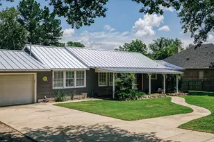 601 S Masonic St, Bellville, TX 77418 - Photo 31