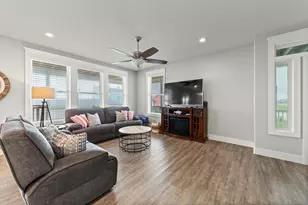 21325 Gulf Dr, Galveston, TX 77554 - Photo 9