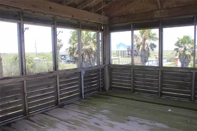 1051 Van Sant, Gilchrist, TX 77617 - Photo 9