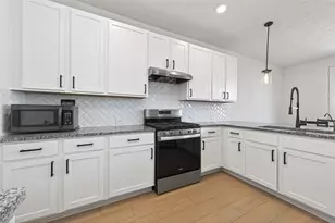 15627 Tawny Stark Dr, Houston, TX 77044 - Photo 9