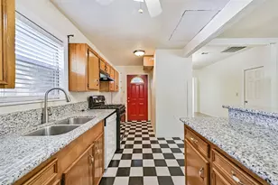 4928 Ave P, Galveston, TX 77551 - Photo 19