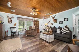 2551 Gilliland Creek Rd, Huntington, TX 75949 - Photo 5