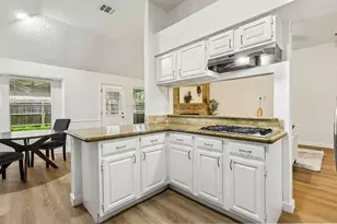 3222 Kempwood Dr, Sugar Land, TX 77479 - Photo 11