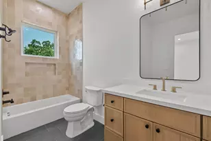 4009 Newshire Dr, Houston, TX 77025 - Photo 27
