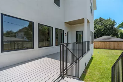 4009 Newshire Drive, Houston, TX 77025 - Photo 39