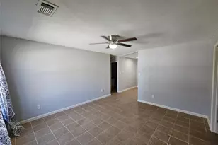 3618 Curry Ln, Dickinson, TX 77539 - Photo 3