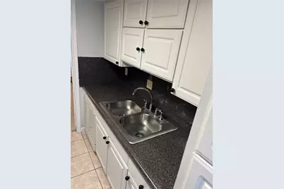 14333 Memorial Drive #39, Houston, TX 77079 - Photo 5