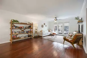 2230 S Piney Point Rd, Houston, TX 77063 - Photo 5