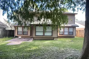 16427 Dunmoor Dr, Houston, TX 77059 - Photo 17