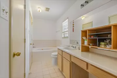 8052 Golf Green Circle, Houston, TX 77036 - Photo 23